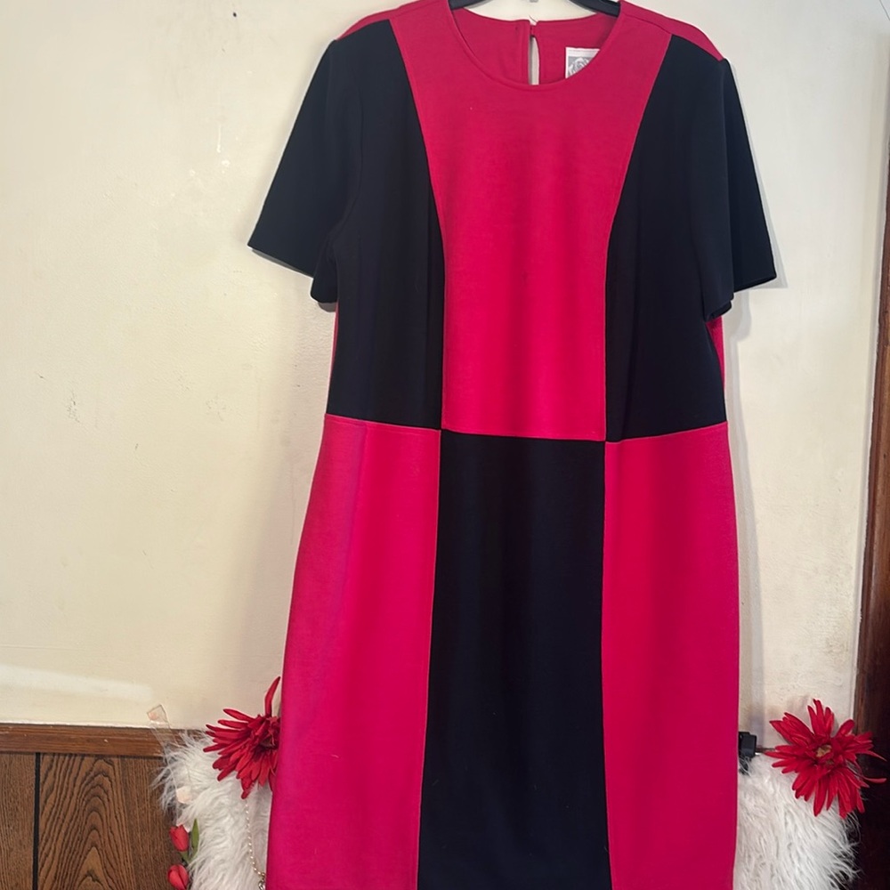 Linda Michaels Midi Dress